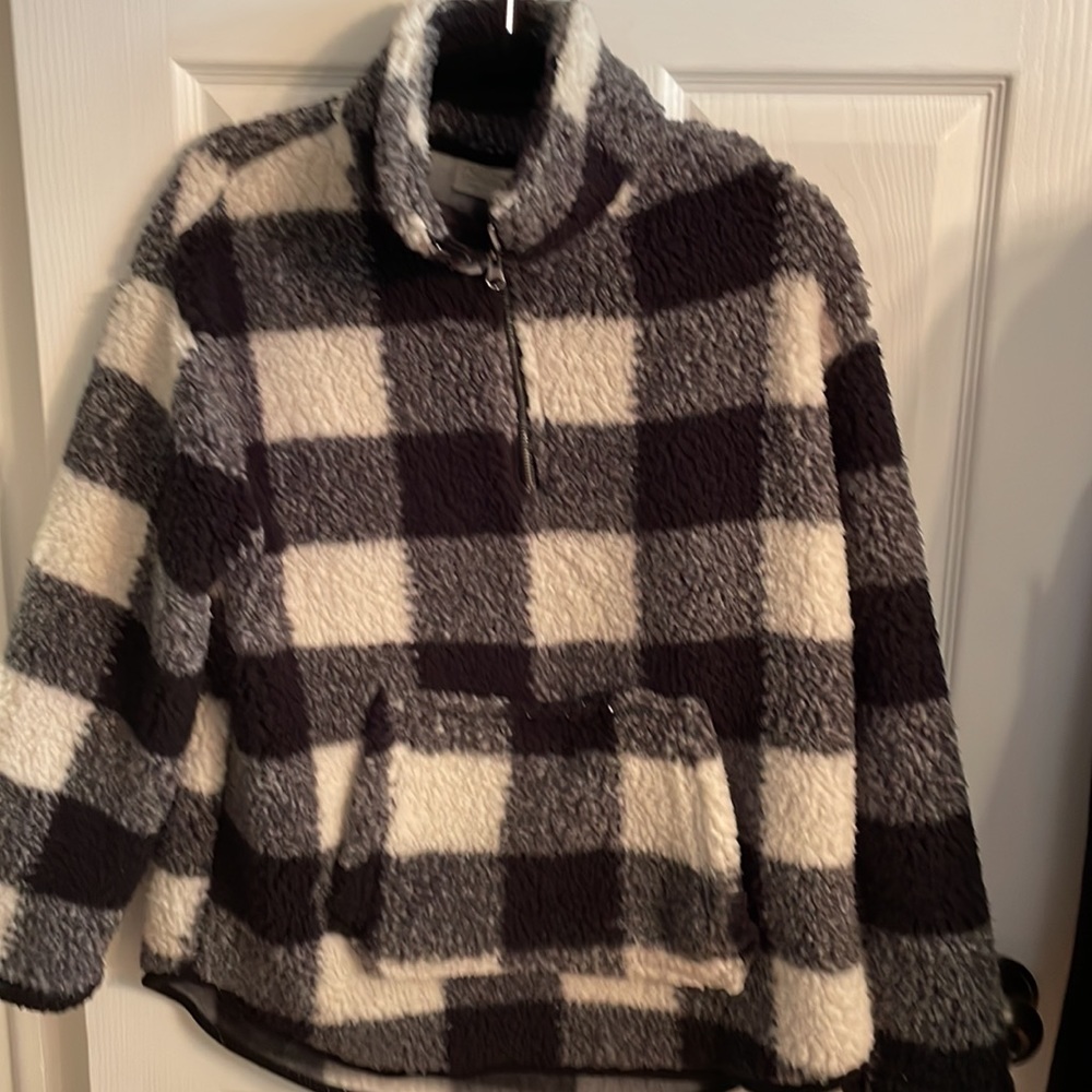🌦️ Cozy Pullover ⛈️ - Picture 4 of 7